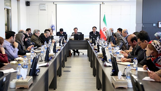 اعضای کمیسیون حمایت قضائی و مالکیت فکری اتاق ایران در نشست با هیاتی از کره جنوبی که مسئول اجرای پروژه KSP در ایران هستند به بیان مشکلات و کمبودها در این بخش پرداختند. این هیات بعد از شناسایی مجموعه مشکلات، الگویی را متناسب با شرایط موجود برای اجرا در کشور ارائه می‌دهد.