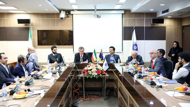 همایش «توسعه روابط اقتصادی ایران و استرالیا» باهدف ارائه نمونه‌های عملی از فعالیت‌های فرهنگی، آموزشی و اقتصادی بخش خصوصی، بررسی بازار محصولات ارگانیک، توسعه همکاری‌های مشترک درزمینهٔ مبادلات فرهنگی و اجتماعی، بررسی امکان فعالیت مشترک در حوزه شرکت‌‌های دانش‌بنیان و استارتاپ‌های میان ایران و استرالیا به همت اتاق بازرگانی مشترک ایران و استرالیا و با همکاری کمیسیون تجارت و سرمایه‌گذاری دولت استرالیا برگزار شد. 
